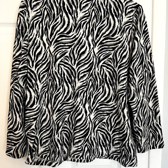 TanJay Petite black and white jacket, like new condition, M - Picture 3 of 5